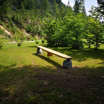 "Incanto" bench